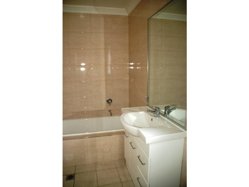 9/190 Gilmour Street, Bathurst NSW 2795