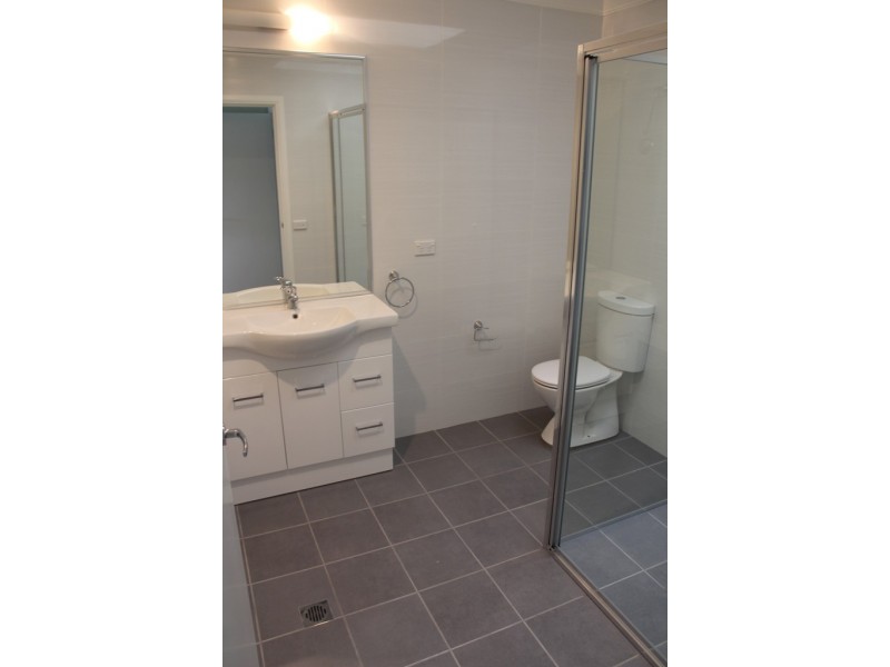 11/190 Gilmour Street, Bathurst NSW 2795