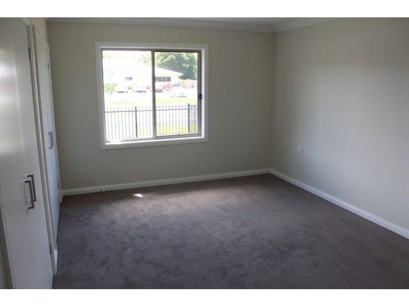 11/190 Gilmour Street, Bathurst NSW 2795