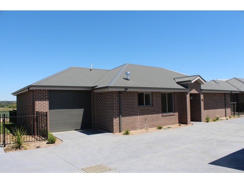 12/190 Gilmour Street, Bathurst NSW 2795