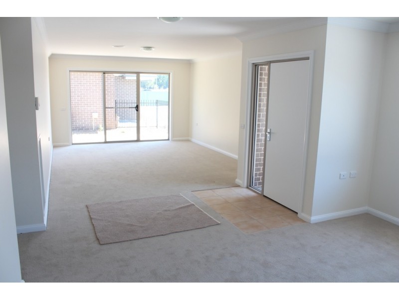 12/190 Gilmour Street, Bathurst NSW 2795