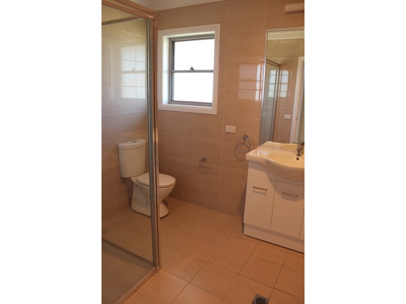 12/190 Gilmour Street, Bathurst NSW 2795