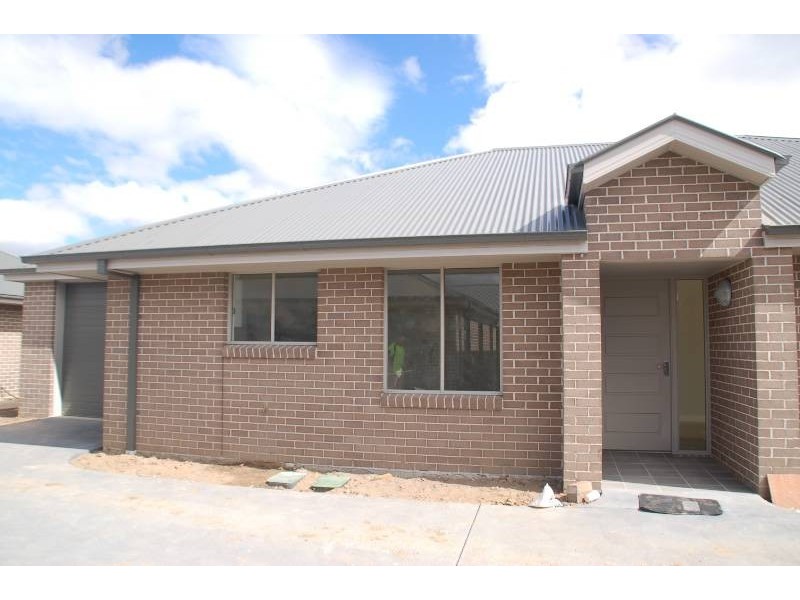 13/190 Gilmour Street, Bathurst NSW 2795