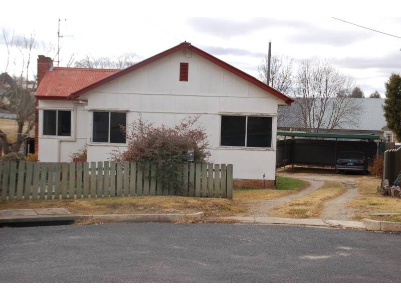 6 Chifley Place, Bathurst NSW 2795
