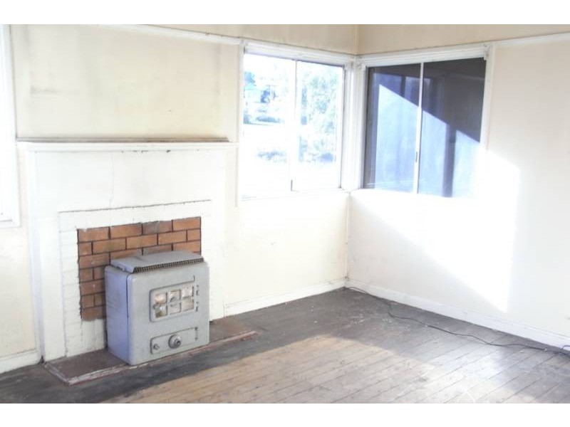 6 Chifley Place, Bathurst NSW 2795