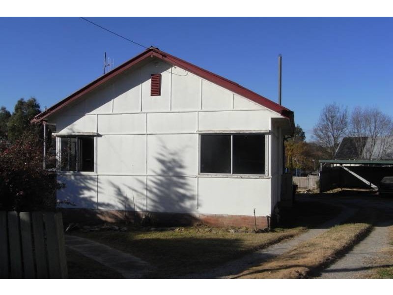 6 Chifley Place, Bathurst NSW 2795