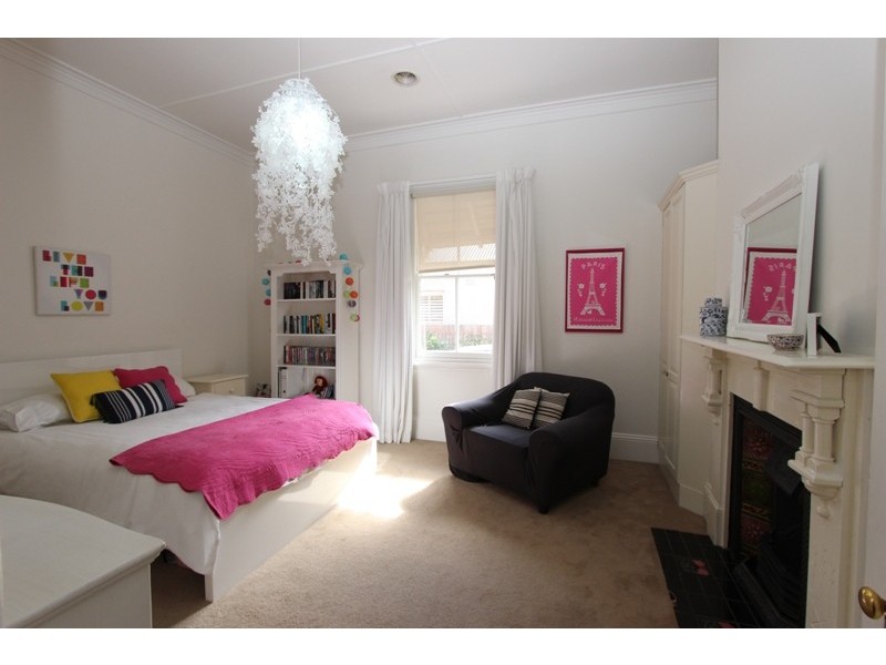 227 Bentinck Street, Bathurst NSW 2795