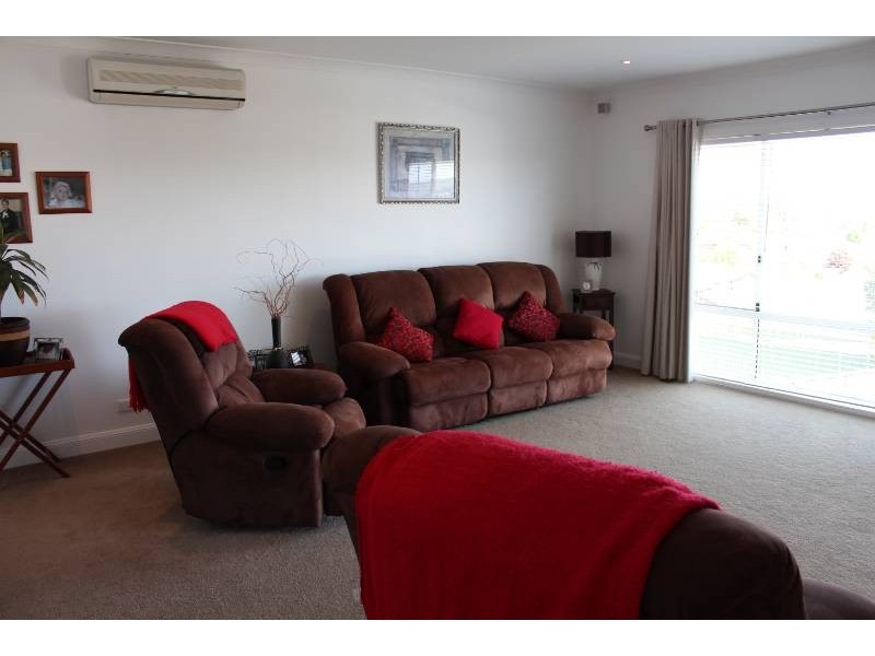 50 Ilumba Way, Bathurst NSW 2795