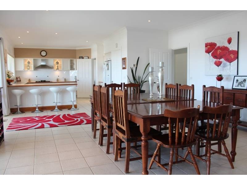 50 Ilumba Way, Bathurst NSW 2795