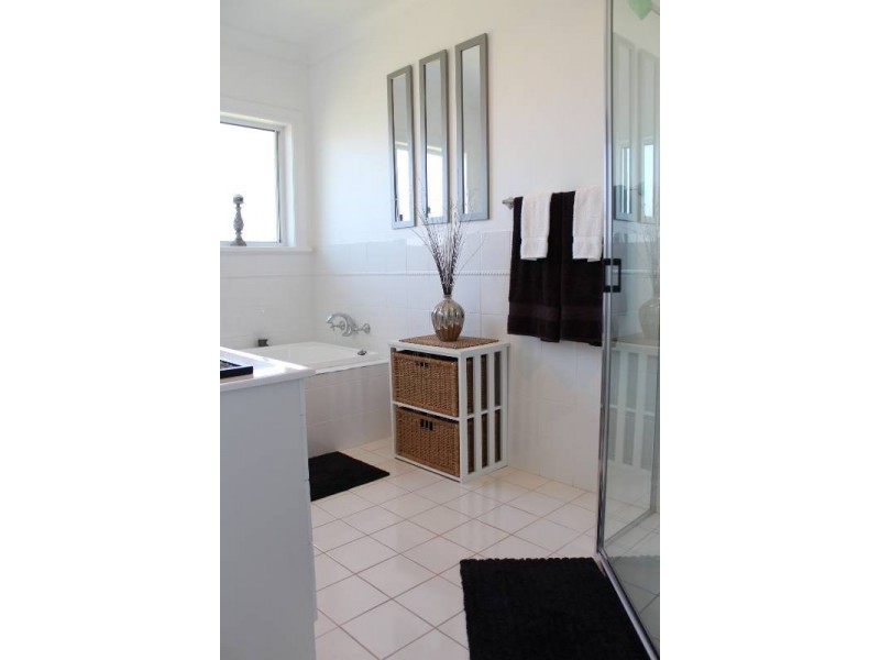 50 Ilumba Way, Bathurst NSW 2795