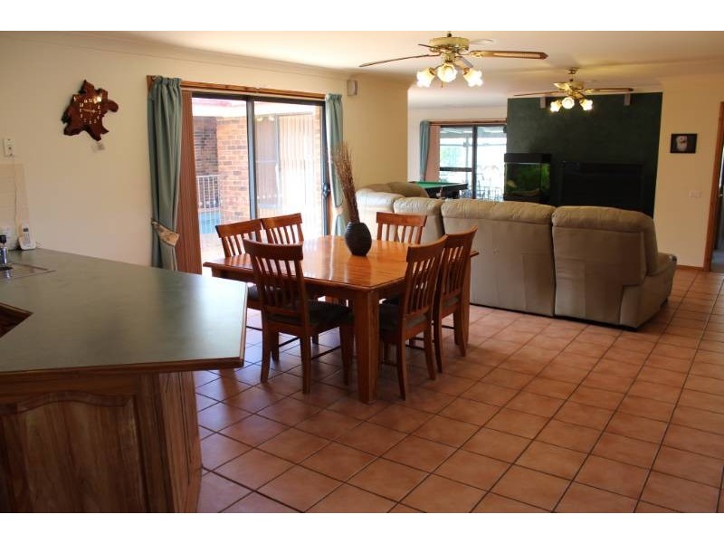 4 Lavis Place, Raglan NSW 2795