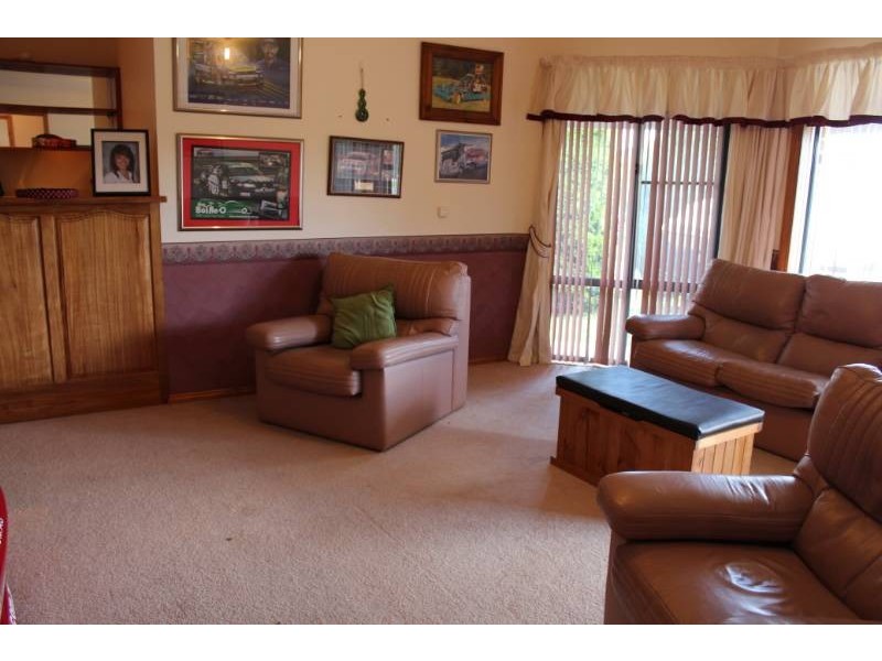 4 Lavis Place, Raglan NSW 2795