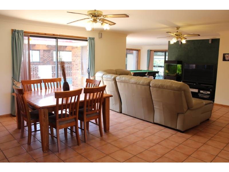4 Lavis Place, Raglan NSW 2795