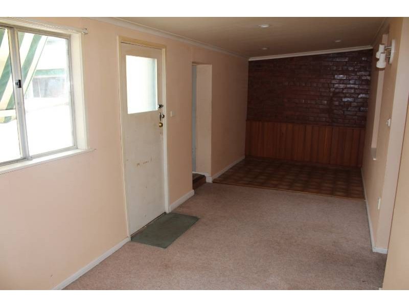 14 Busby Street, Bathurst NSW 2795