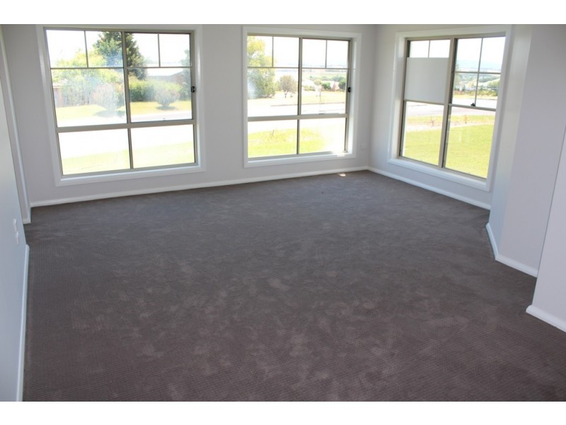 25 Westbourne Drive, Bathurst NSW 2795