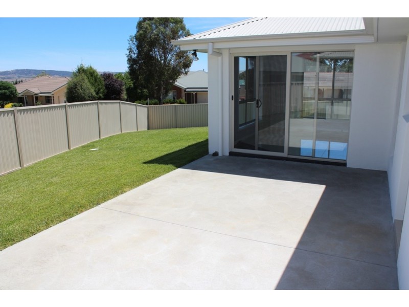 25 Westbourne Drive, Bathurst NSW 2795
