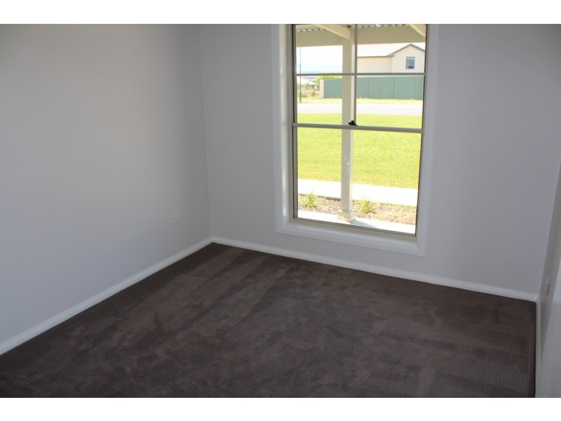 25 Westbourne Drive, Bathurst NSW 2795