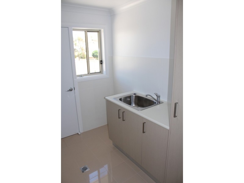 25 Westbourne Drive, Bathurst NSW 2795