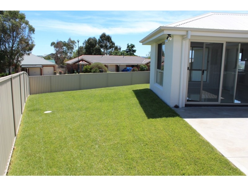 25 Westbourne Drive, Bathurst NSW 2795