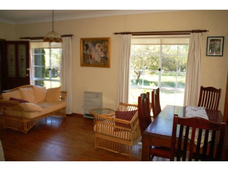 1 Wallaroi Close, Bathurst NSW 2795