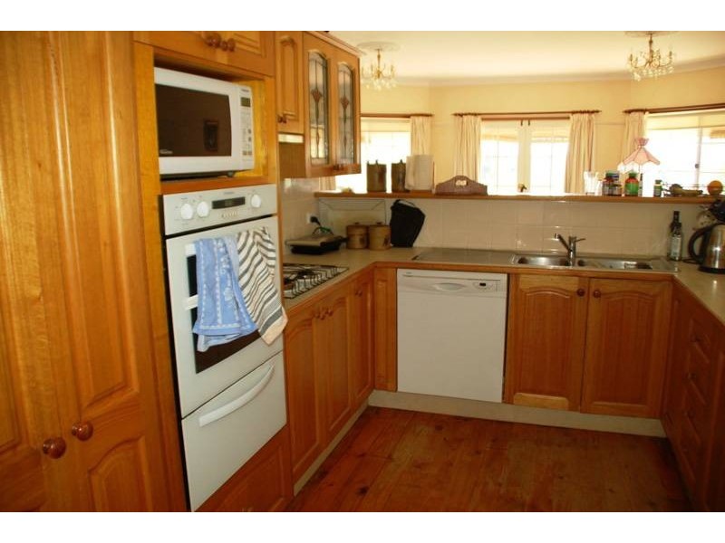 1 Wallaroi Close, Bathurst NSW 2795