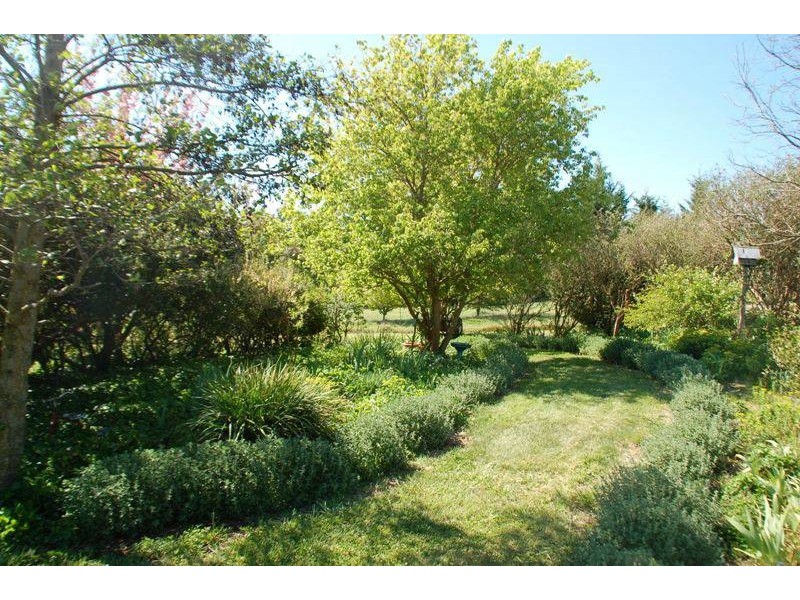 1 Wallaroi Close, Bathurst NSW 2795