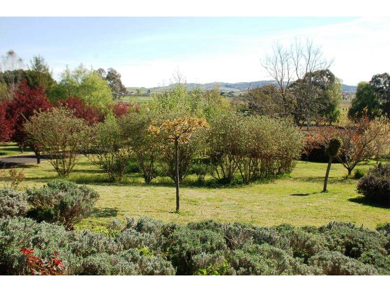 1 Wallaroi Close, Bathurst NSW 2795