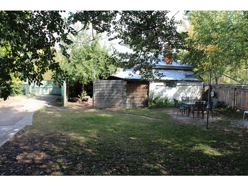 17 Gilmour Street, Bathurst NSW 2795