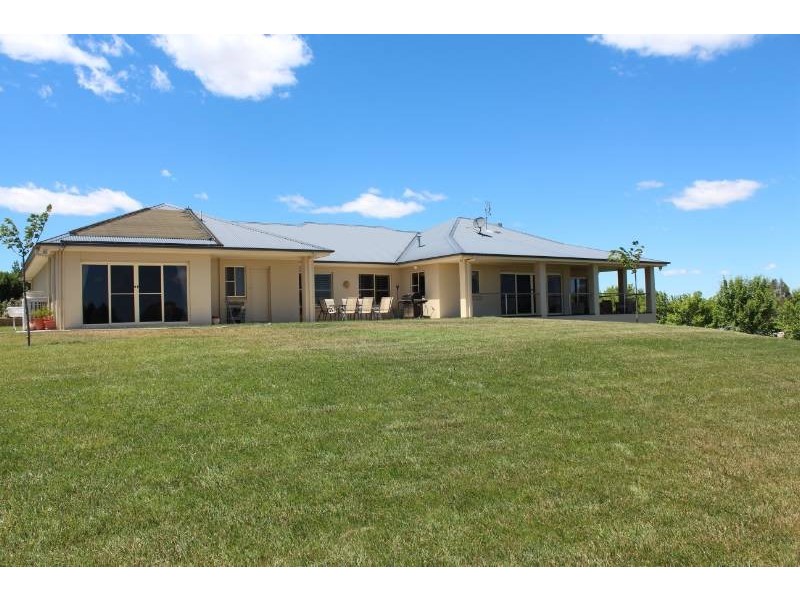 71 Blue Ridge Drive, Bathurst NSW 2795
