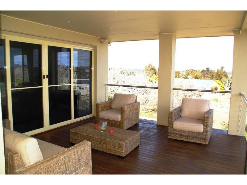 71 Blue Ridge Drive, Bathurst NSW 2795