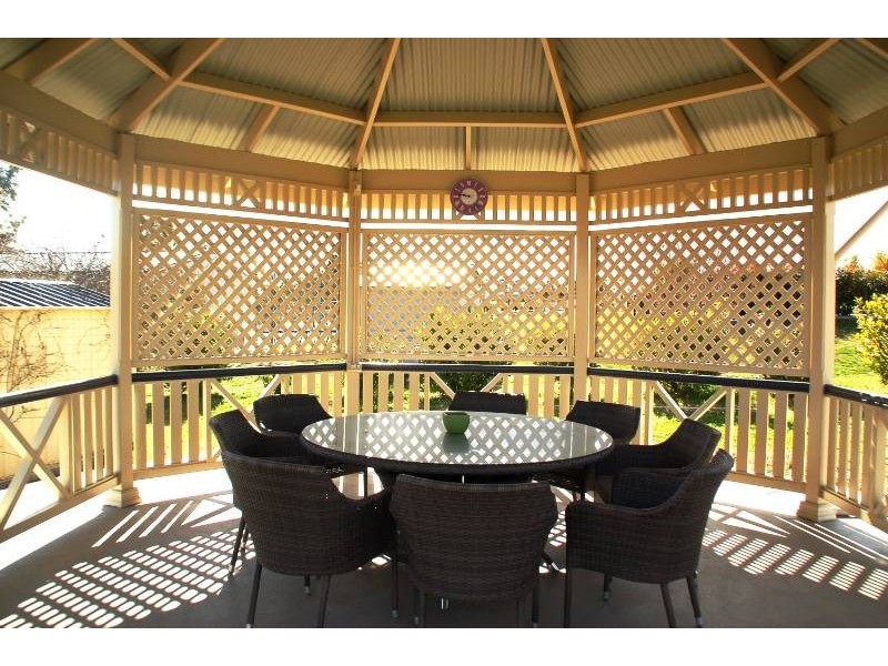 71 Blue Ridge Drive, Bathurst NSW 2795