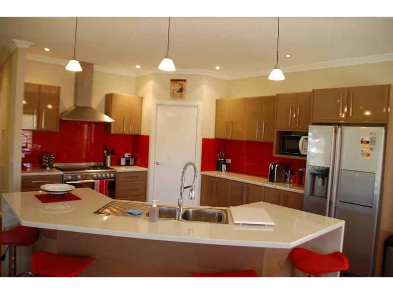 84 Hughes Street, Bathurst NSW 2795