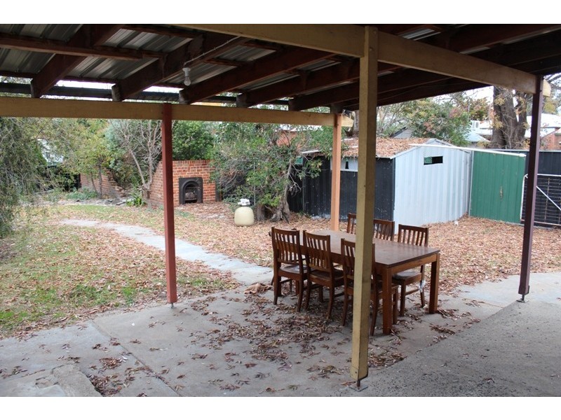 140 Stewart Street, Bathurst NSW 2795