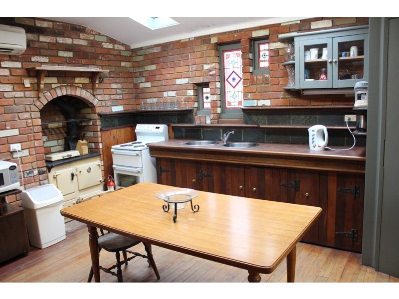 283 Russell Street, Bathurst NSW 2795