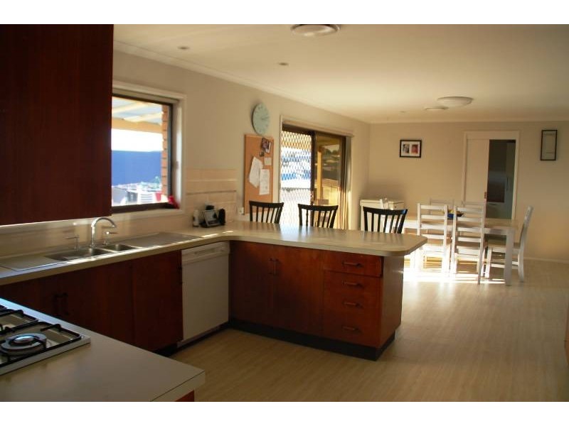 66 Alcheringa Road, Bathurst NSW 2795