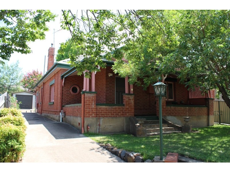 186 Rocket Street, Bathurst NSW 2795