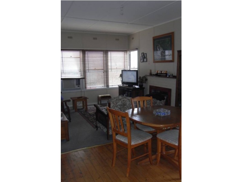 15 Henderson Street, Bathurst NSW 2795