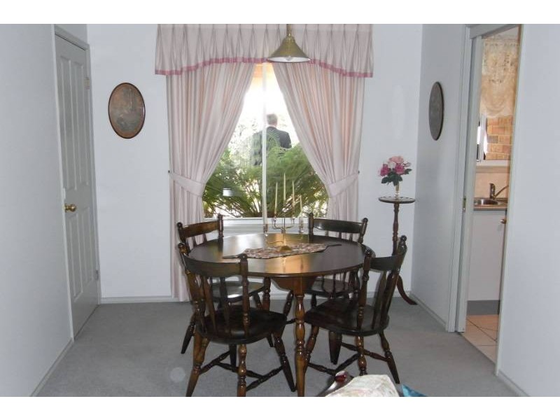 6 Hastings Place, Bathurst NSW 2795