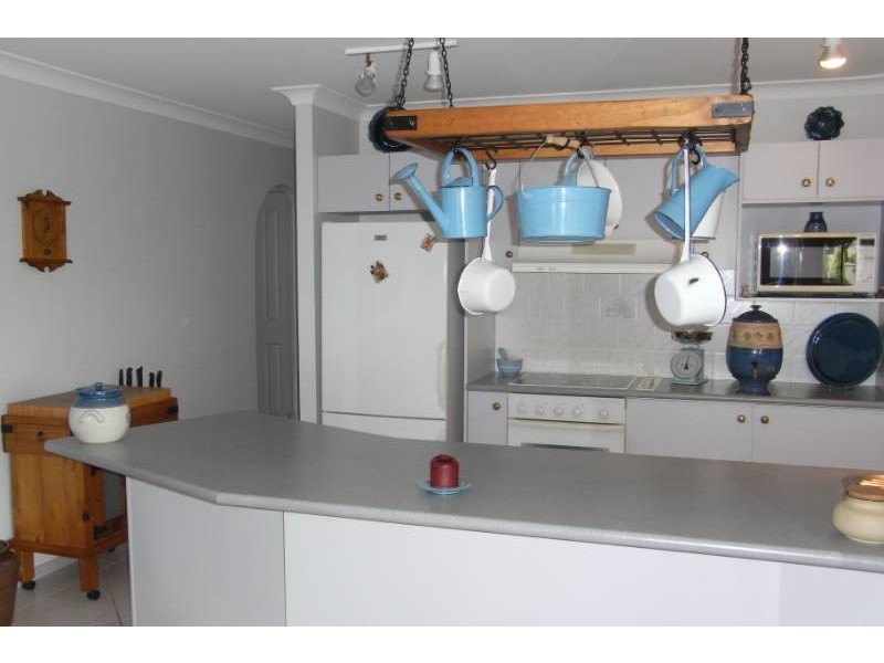 6 Hastings Place, Bathurst NSW 2795