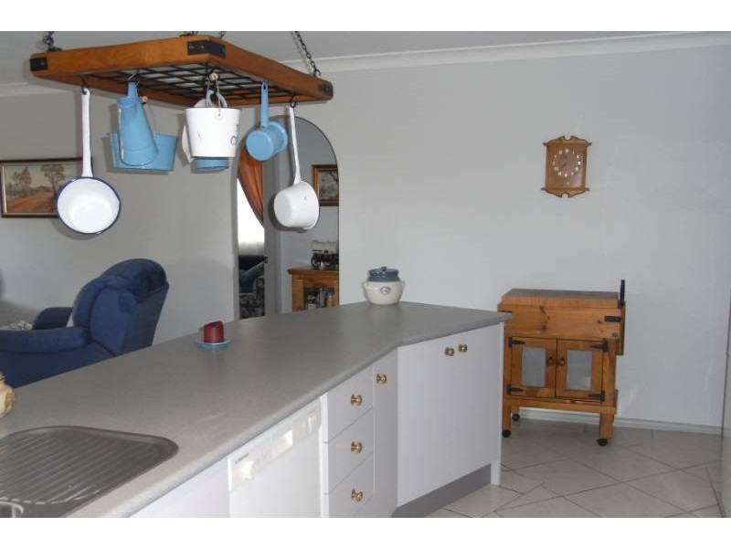 6 Hastings Place, Bathurst NSW 2795