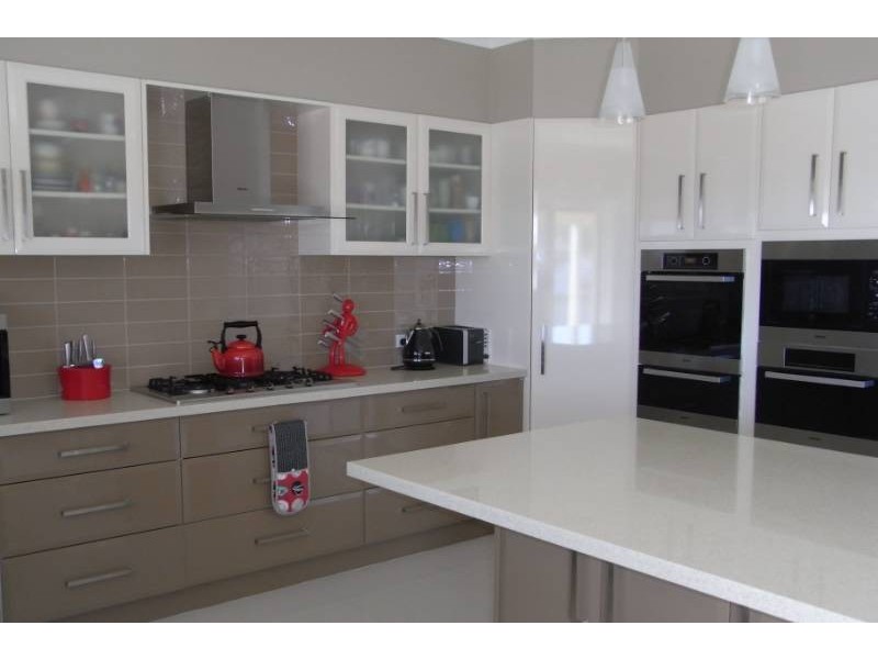 16 Robindale Court, Bathurst NSW 2795