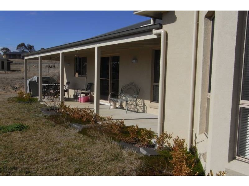 16 Robindale Court, Bathurst NSW 2795