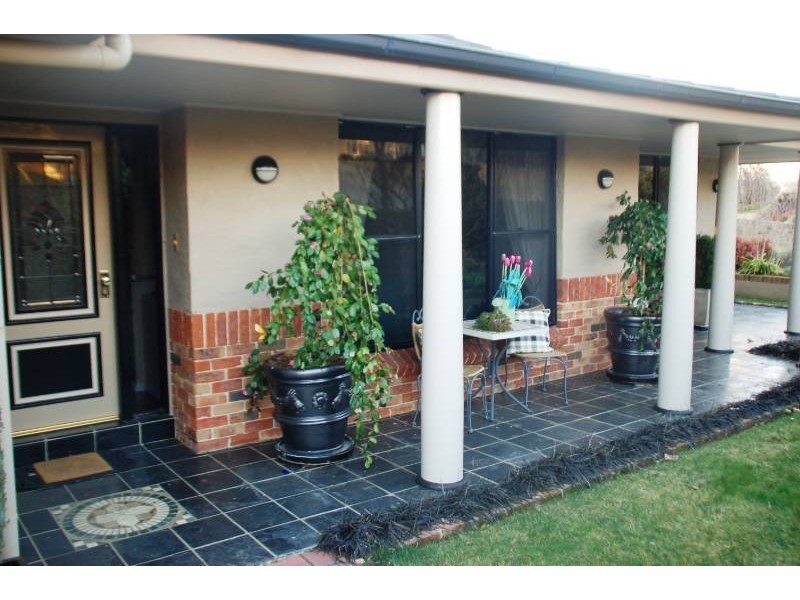 27 Country Way, Bathurst NSW 2795
