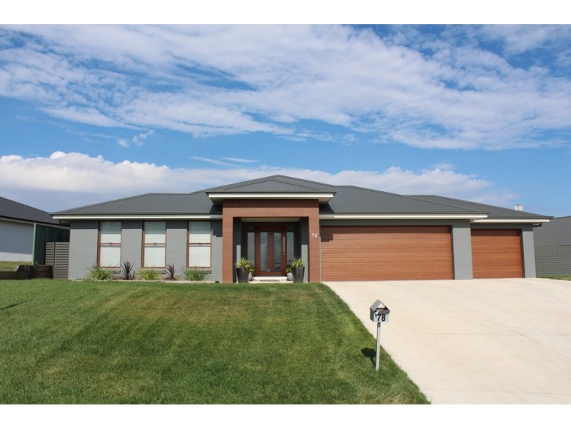 78 Freeman Circuit, Bathurst NSW 2795