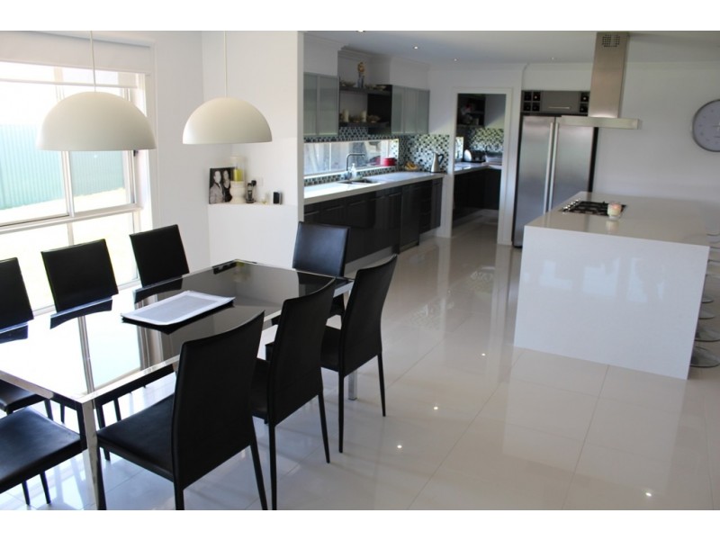 78 Freeman Circuit, Bathurst NSW 2795