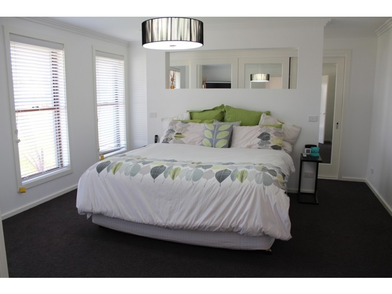 78 Freeman Circuit, Bathurst NSW 2795
