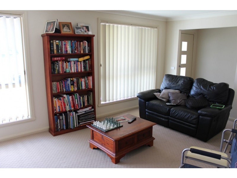 67 Ilumba Way, Bathurst NSW 2795