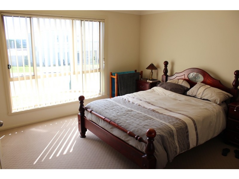 67 Ilumba Way, Bathurst NSW 2795