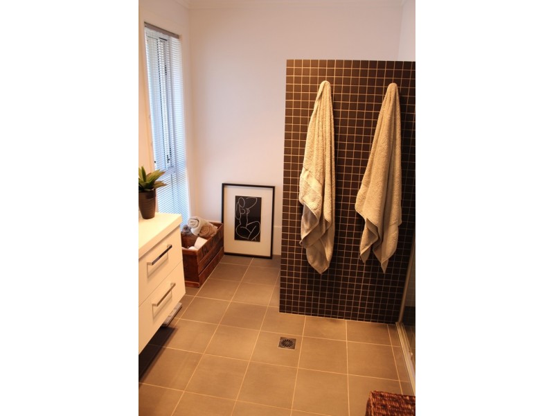 35 Cheviot Drive, Bathurst NSW 2795