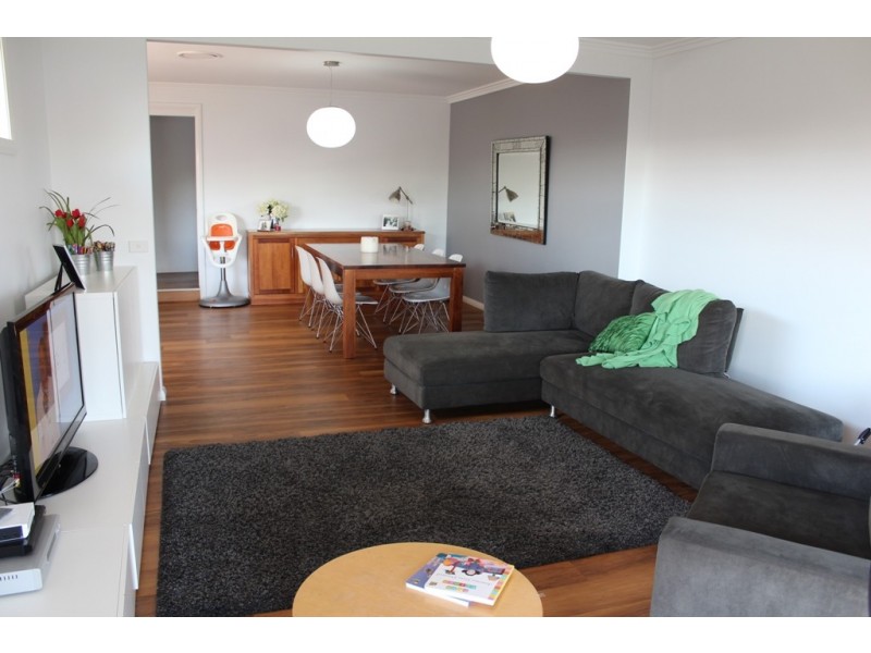 35 Cheviot Drive, Bathurst NSW 2795